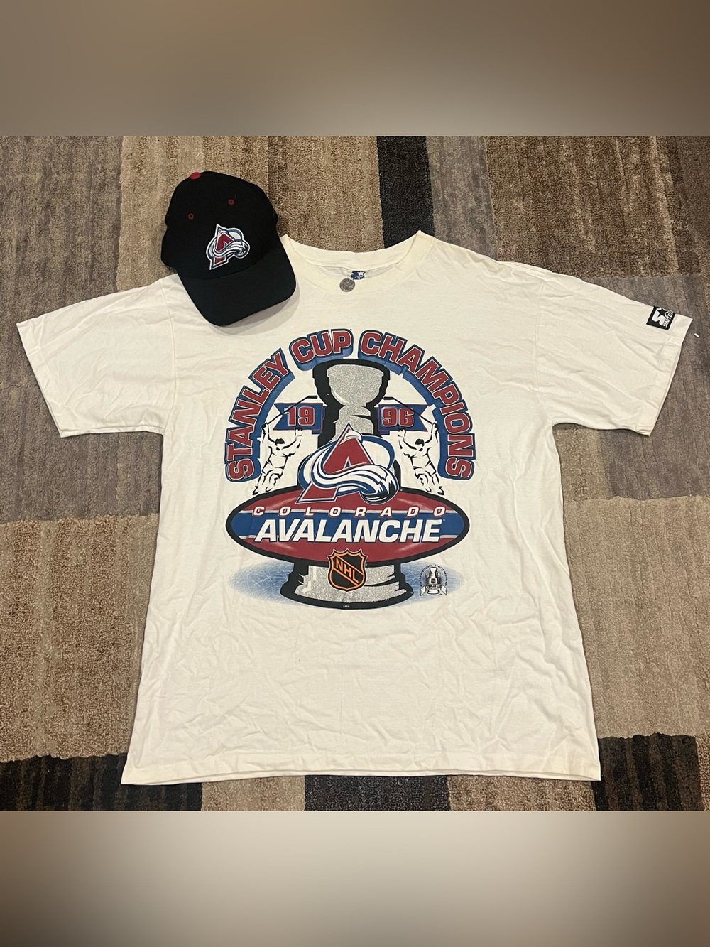 ❄️NEW❄️Vintage 90’s Colorado Avalanche Bundle - Stanley Cup shirt and hat